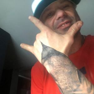 Meet your Posher, Troy